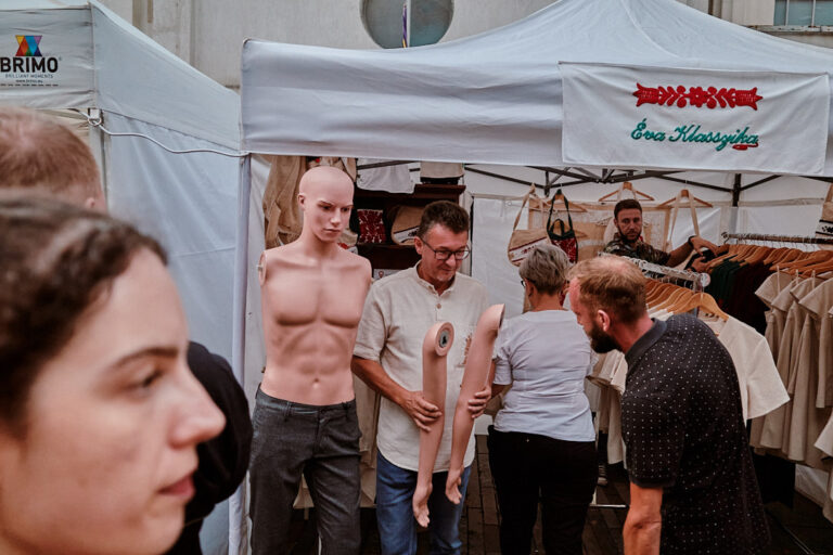 Photo by Lucian Dandea