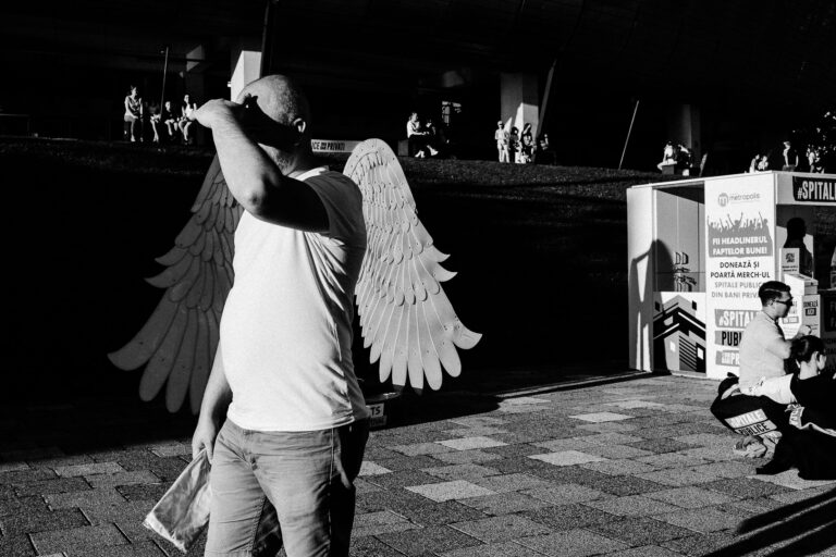 Photo by Lucian Dandea