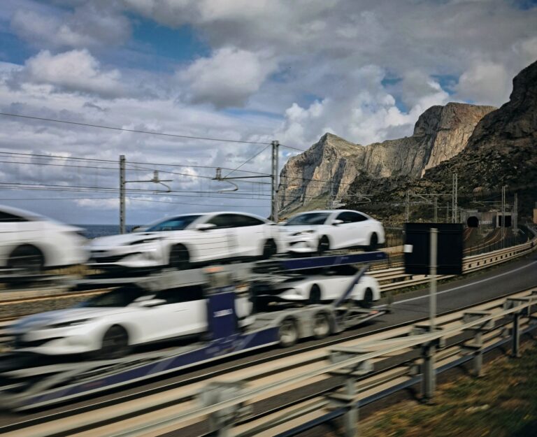 Photo by Allan Almeida