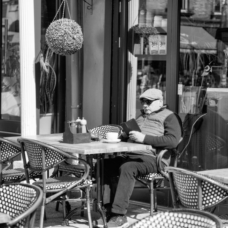 Photo by Simon Frost