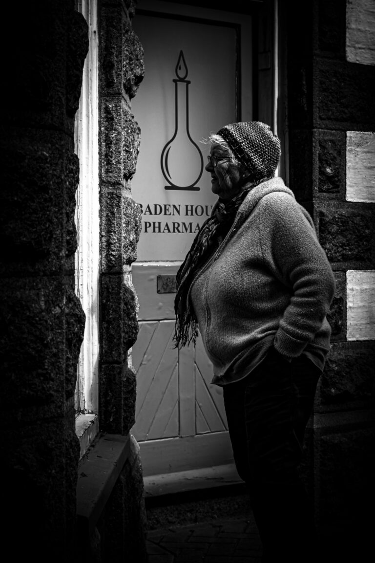 Street photo in Marazion, United Kingdom by Leon Maillard