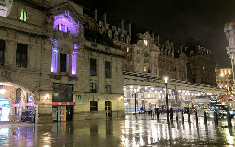 Photo by Franck Toto