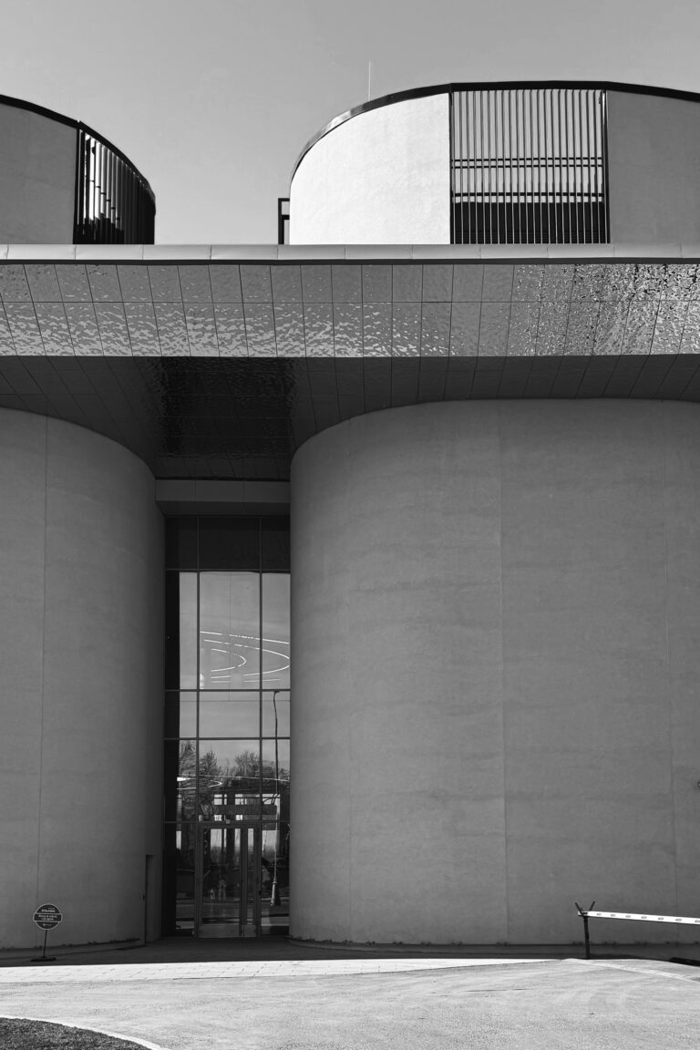 Photo by Dmitry Korol