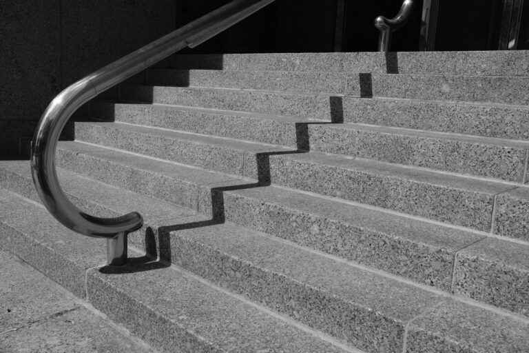 Street photo in Charlotte, United States by Steve Hartmann