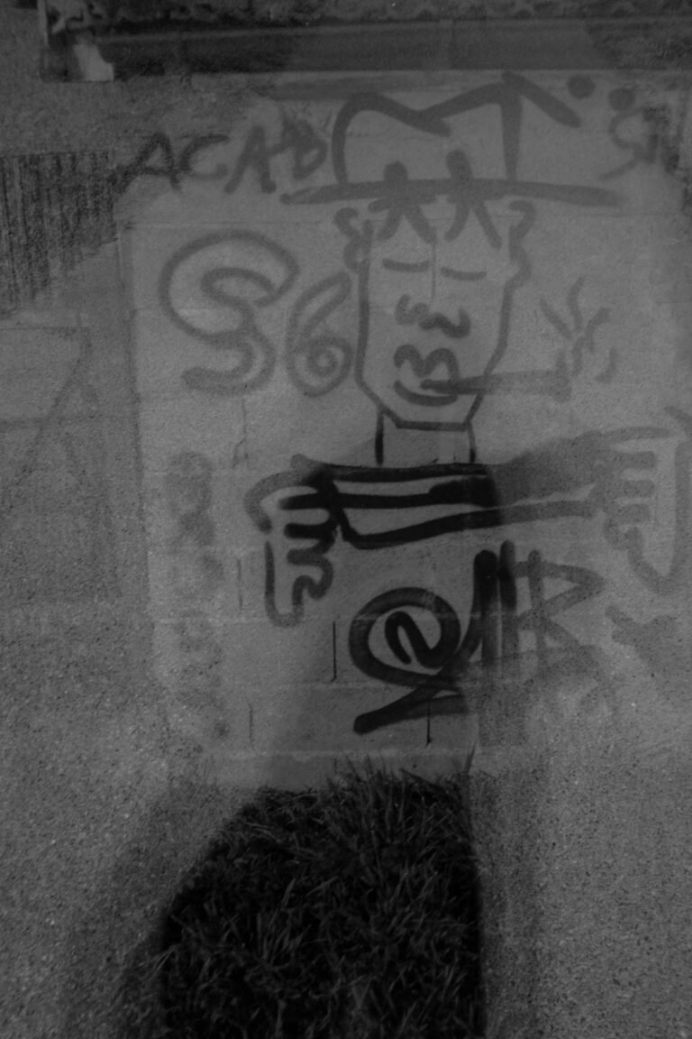 Photo by Simon Malmoux