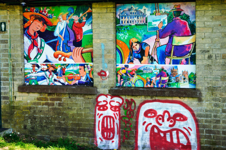 Photo by Simon Frost