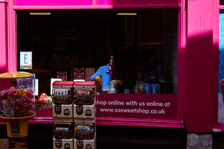 Photo by Leon Maillard