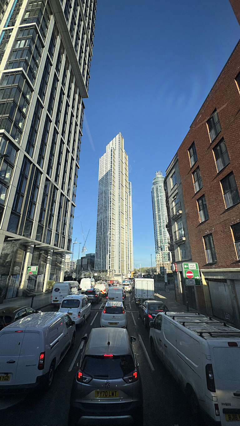 Photo by Franck Toto