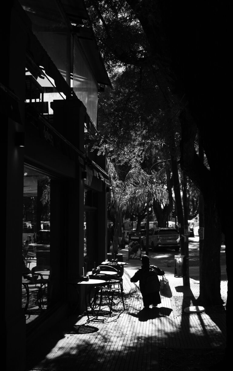 Street photo in San Isidro, Argentina by Rodrigo Marcotich
