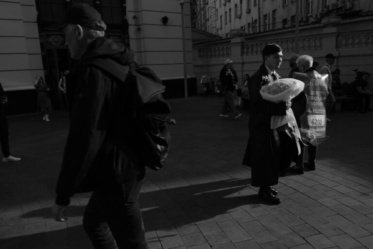 Photo by Artem Stroganow