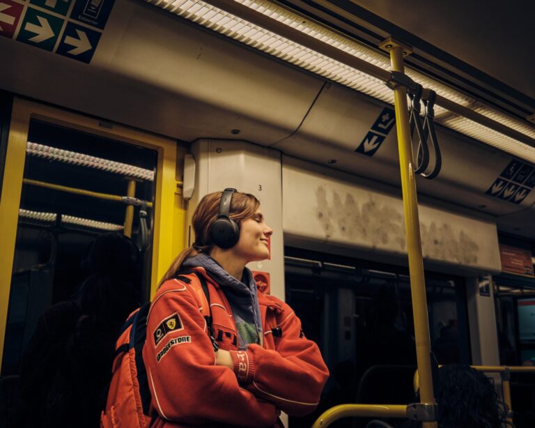 Street photo in Cologne, Germany by Jacinto Garcia
