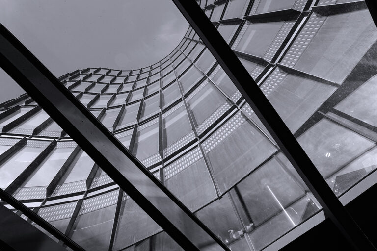 Photo by Franck Toto