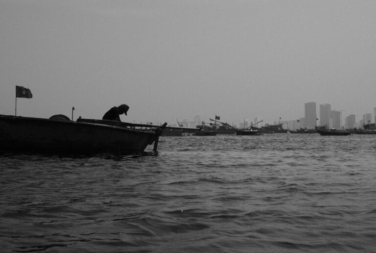 Photo by Nikita Savelev