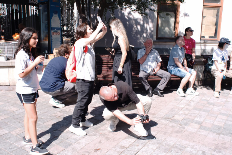 Photo by Luka Chonkadze