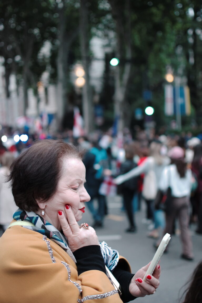 Photo by Luka Chonkadze