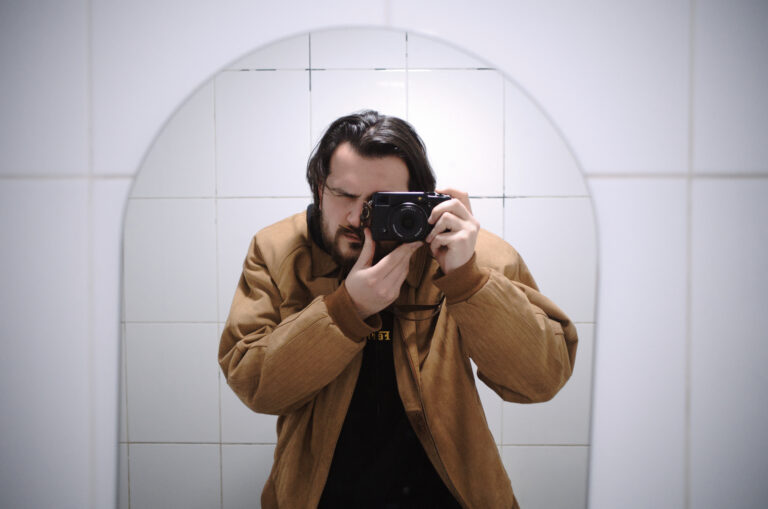 Photo by Luka Chonkadze