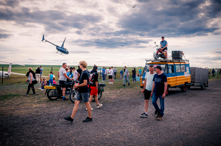 Photo by Jaroslaw Bu