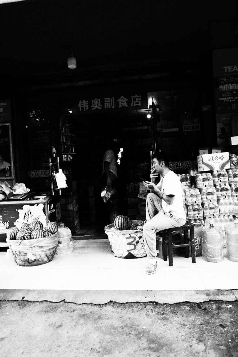 Photo by Nik TAN
