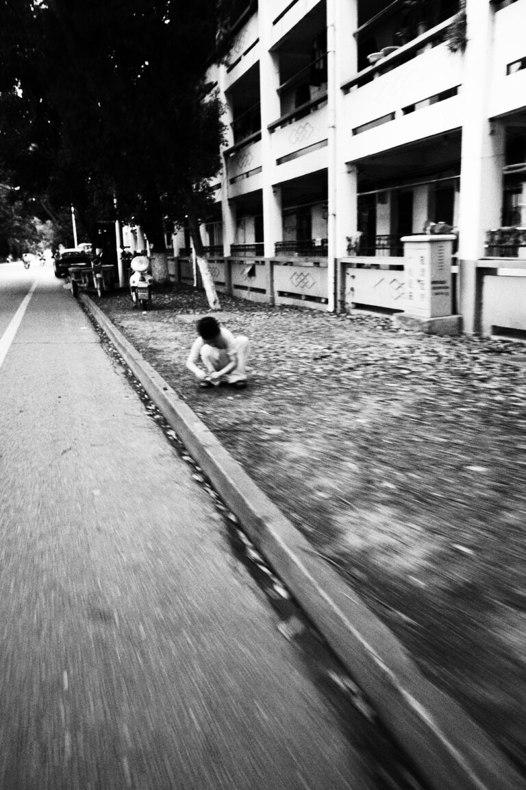 Photo by Nik TAN