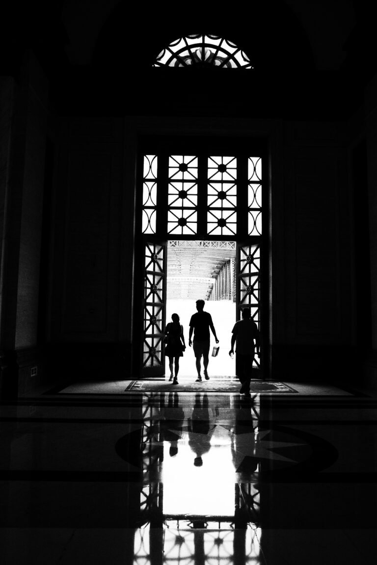 Photo by Nik TAN