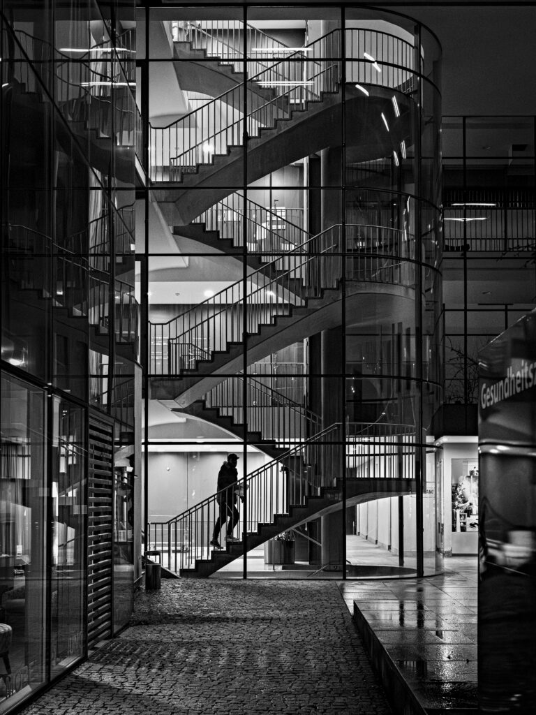 Photo by Johannes Pottfay