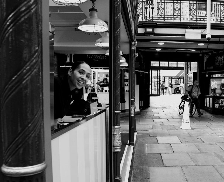 Street photo in Leeds, United Kingdom by Chris Bennett