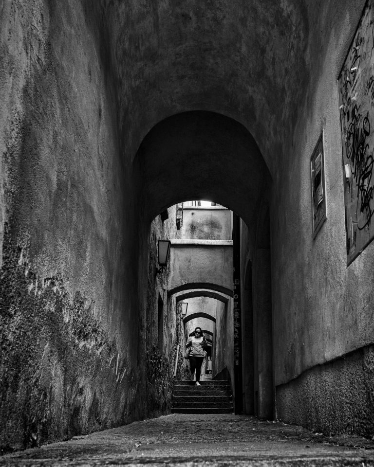 Photo by Johannes Pottfay