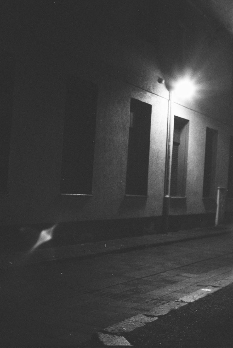 Street photo in Krefeld, Germany by Lothar Ahnert
