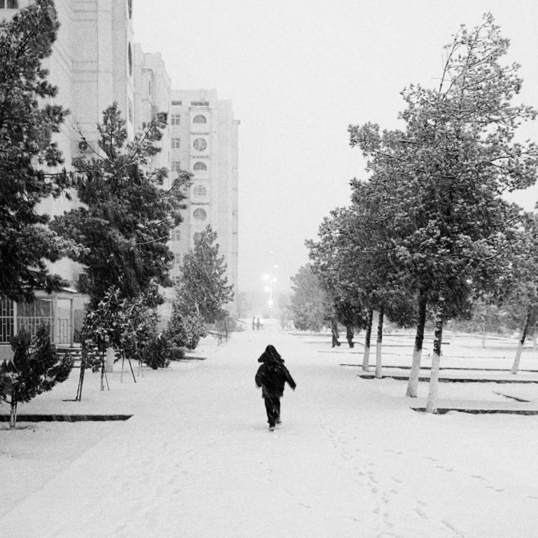 Street photo in Ashgabat, Turkmenistan by V. L.