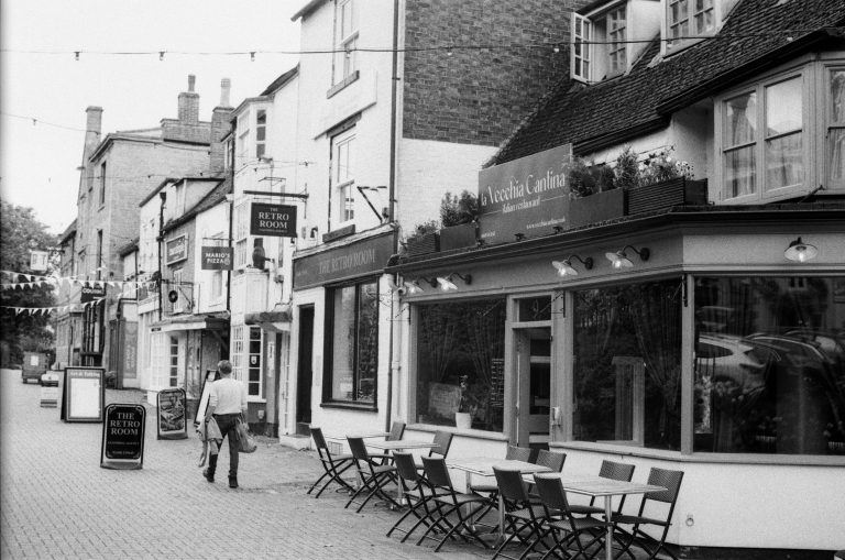 Street photo in Chipping Norton, United Kingdom by Colin Garrard