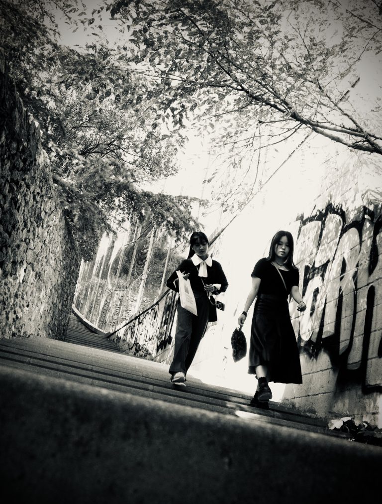 Street photo in Barcelona, Spain by Michael Kjær