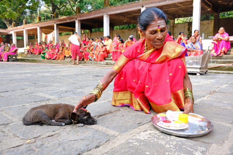 Street photo in Kolhapur, India by Chetan Shashi Suresh Dodwad