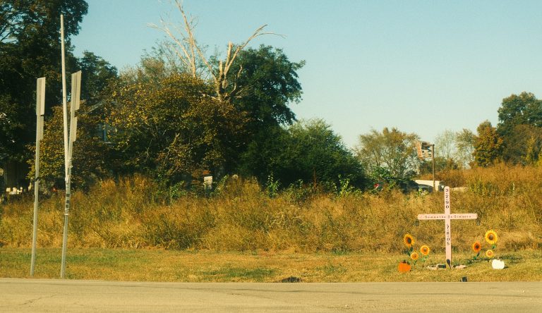 Street photo in Campbellsville, United States by Cody Thompson