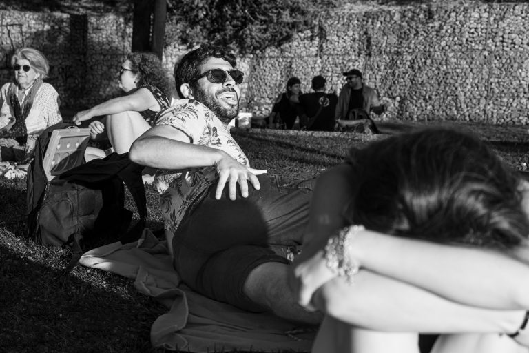 Street photo in Almada, Portugal by José Almeida