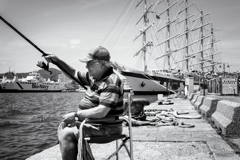 Street photo in Portoferraio, Italy by Thomas Bassetti