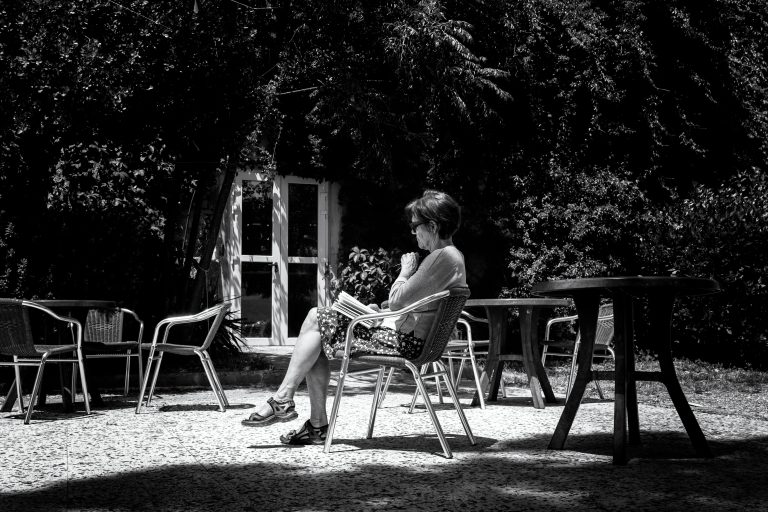 Street photo in Portoferraio, Italy by Thomas Bassetti