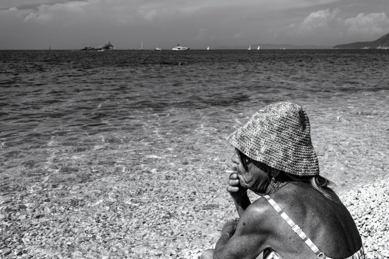Street photo in Portoferraio, Italy by Thomas Bassetti