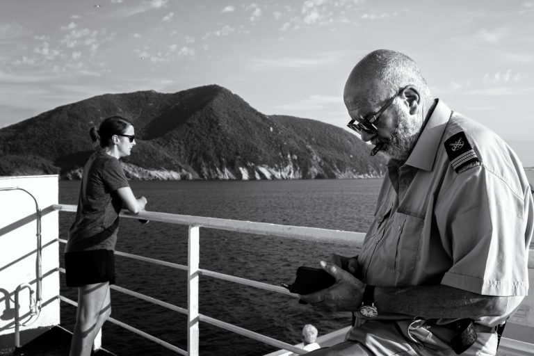 Street photo in Portoferraio, Italy by Thomas Bassetti