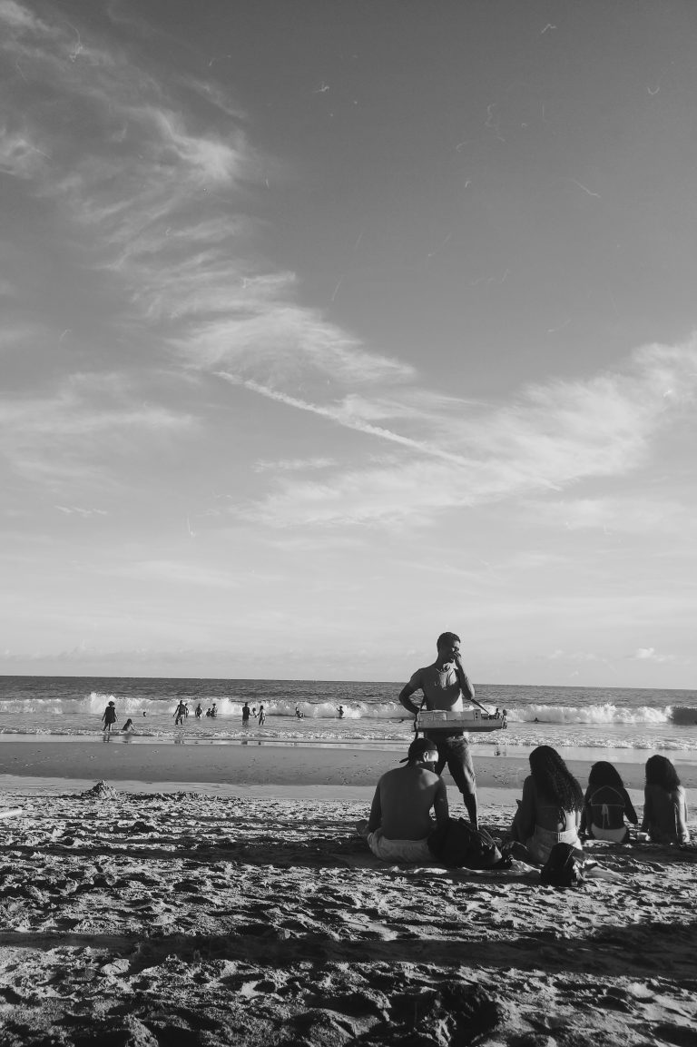 Street photo in Salvador, Brazil by Helder Monteiro