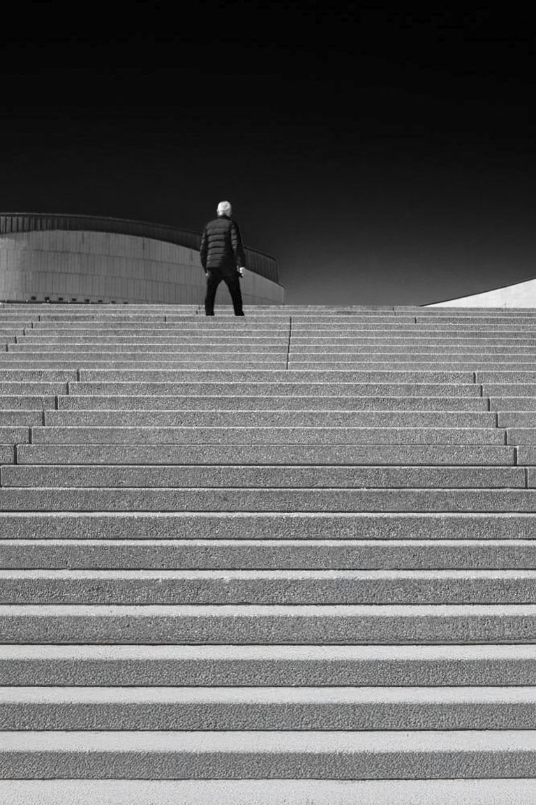 Street photo in Montreal, Canada by Charles R.