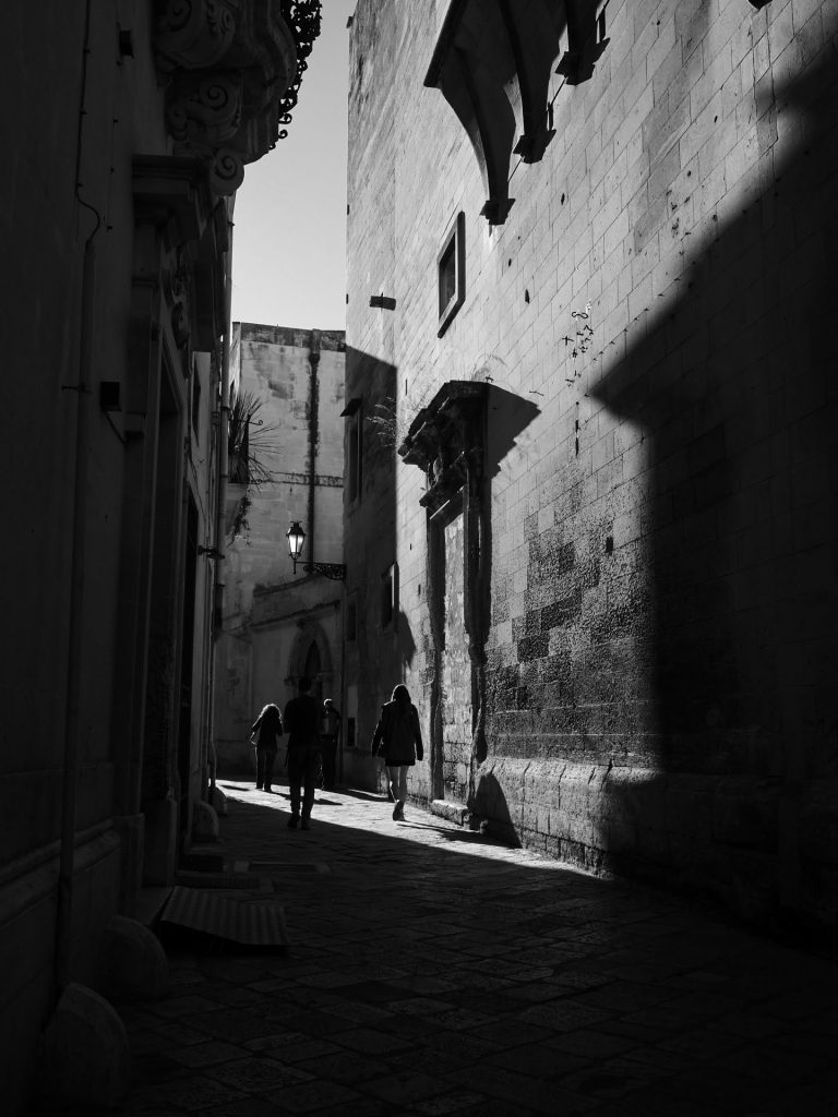 Photo by Simone Onofri