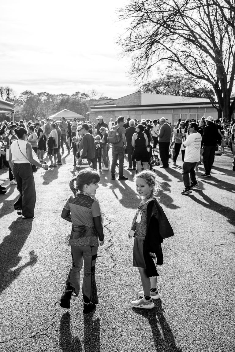 Street photo in Arlington Heights, United States by Bert Tevel