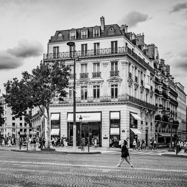 Street photo in Paris, France by Charles R.