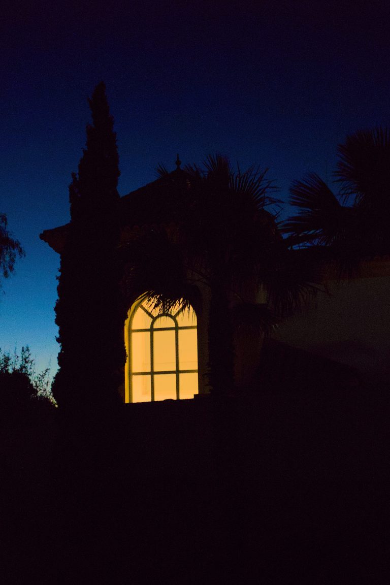 Street photo in Benalmádena, Spain by Pascal Hoerner